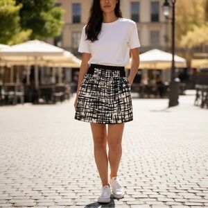 Iz Byer Black and White Abstract Mini Skirt